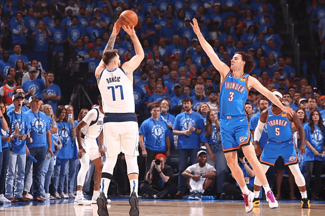 关于100T绝杀LGD，Clid关键团战开团秒人强强对话八强赛，点燃全场激情的信息