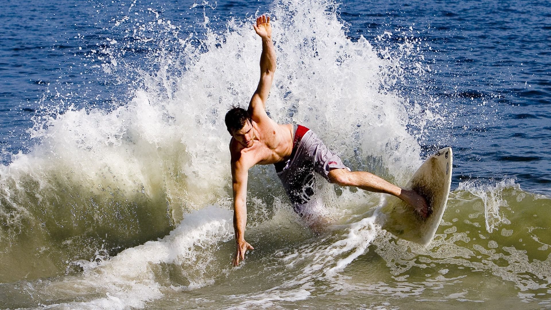 尖刀与引擎，奥斯梅恩绝杀背后的沉默领袖，布鲁诺如何用传球谱写德甲争冠序曲