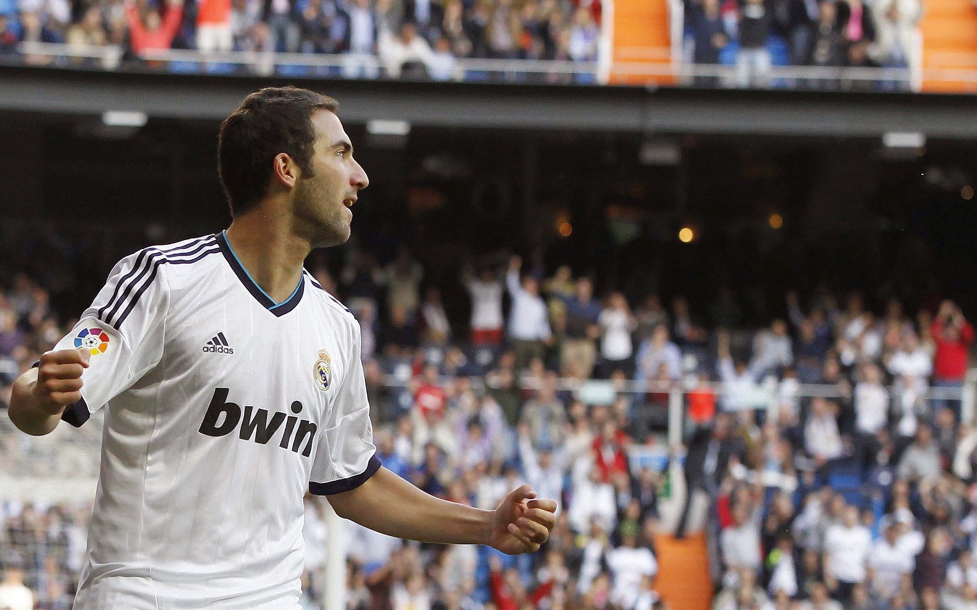 黄金左脚改写结局,迪亚斯一锤定音,多特蒙德绝境收割尼斯